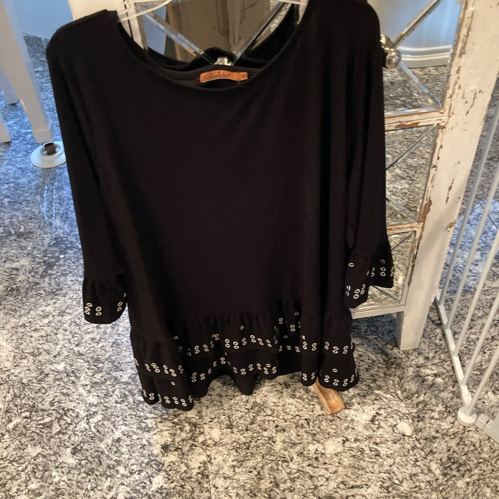 Belldini beautiful blouse with metal circle design and flare sleeve